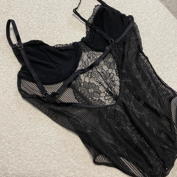 Dynamite laced bodysuit - Picture 3 of 3